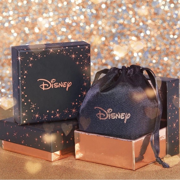 18k Diamond Cinderella Glass Slipper Necklace - Picture 7 of 9